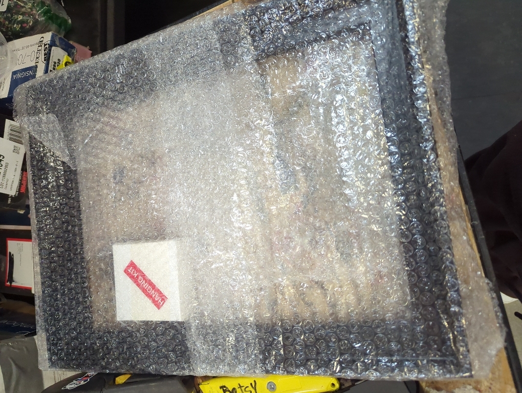 BGHIFEE Canvas Floater Frames for Canvas Art 0.8inch Depth Frames for Canvas Painting Floating Frame Plastic Floater Frame for Canvas Prints (Black, 8 x 10 inch)