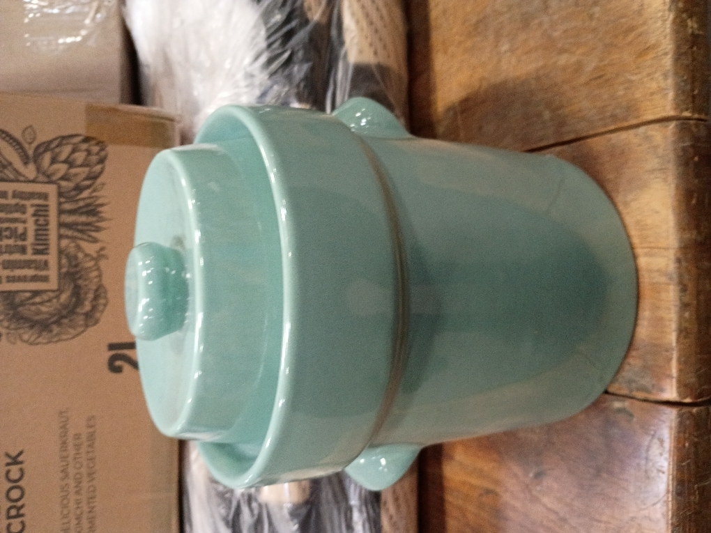 TOMO Fermentation Crock with Weights - Ceramic Sauerkraut Pickling Crock - Stoneware Kombucha Brewing (3L)