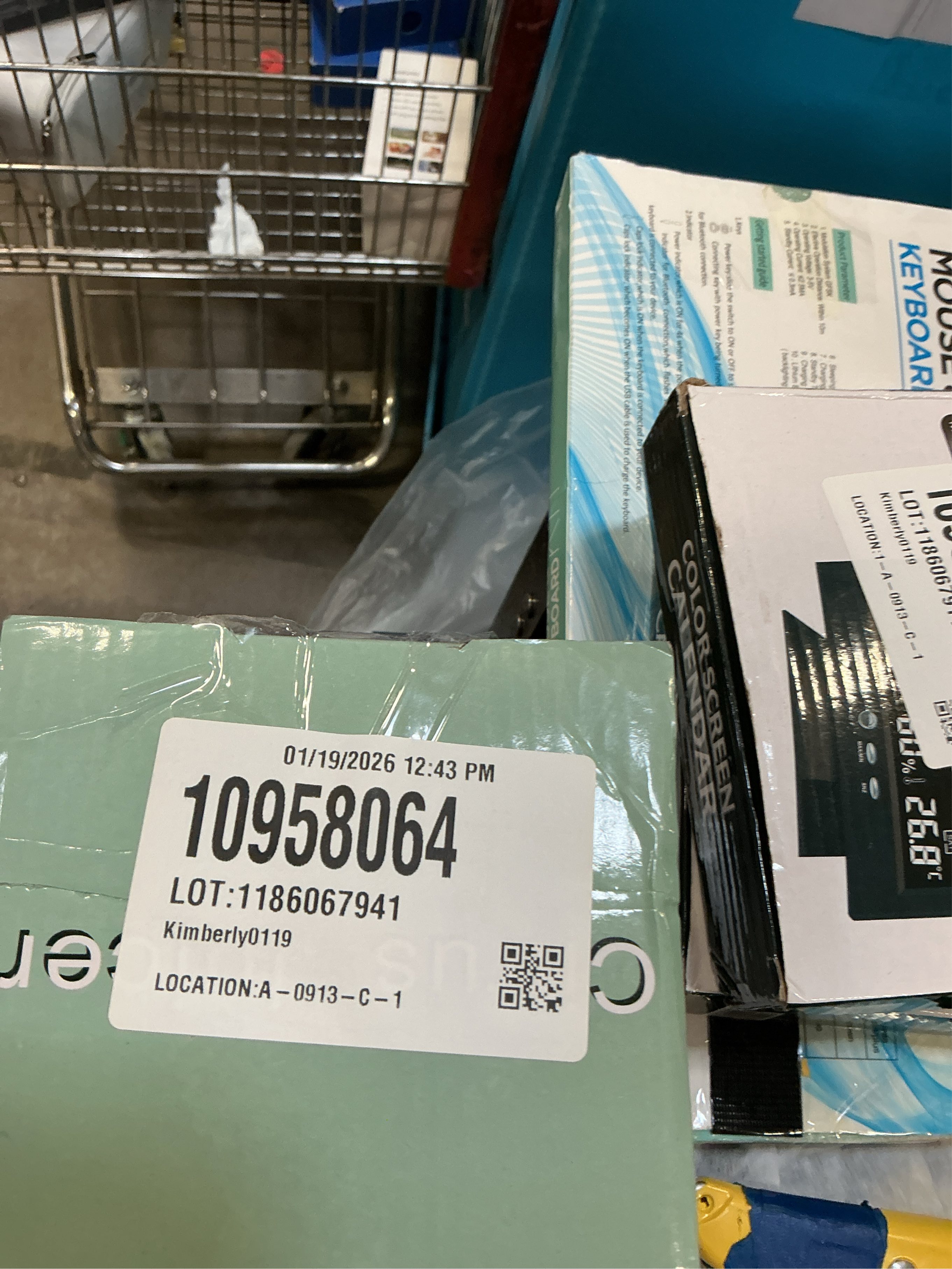 Electric Juicer Rechargeable,Portable Kitchen Gadget for making Orange Juice,Squeezing Oranges,Lemons,Kiwi Fruit,Grapefruits,and Citrus Juices.Comes with USB charging and a Cleaning Brush(Green)