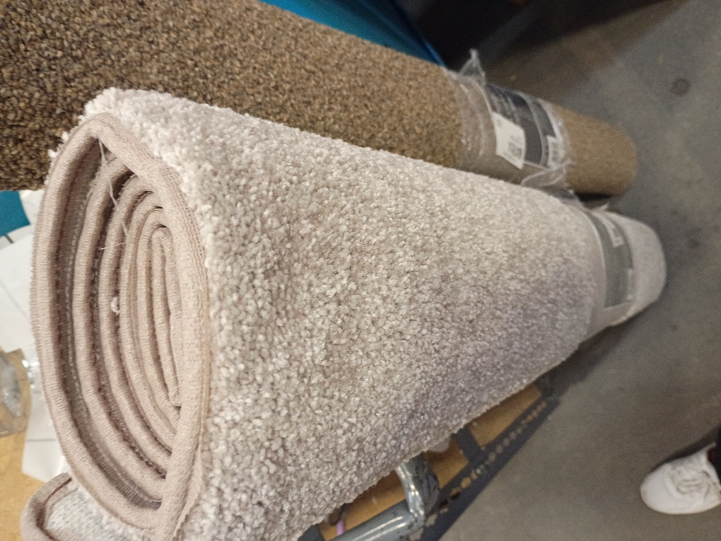 4' ' Mohawk Area Rugs