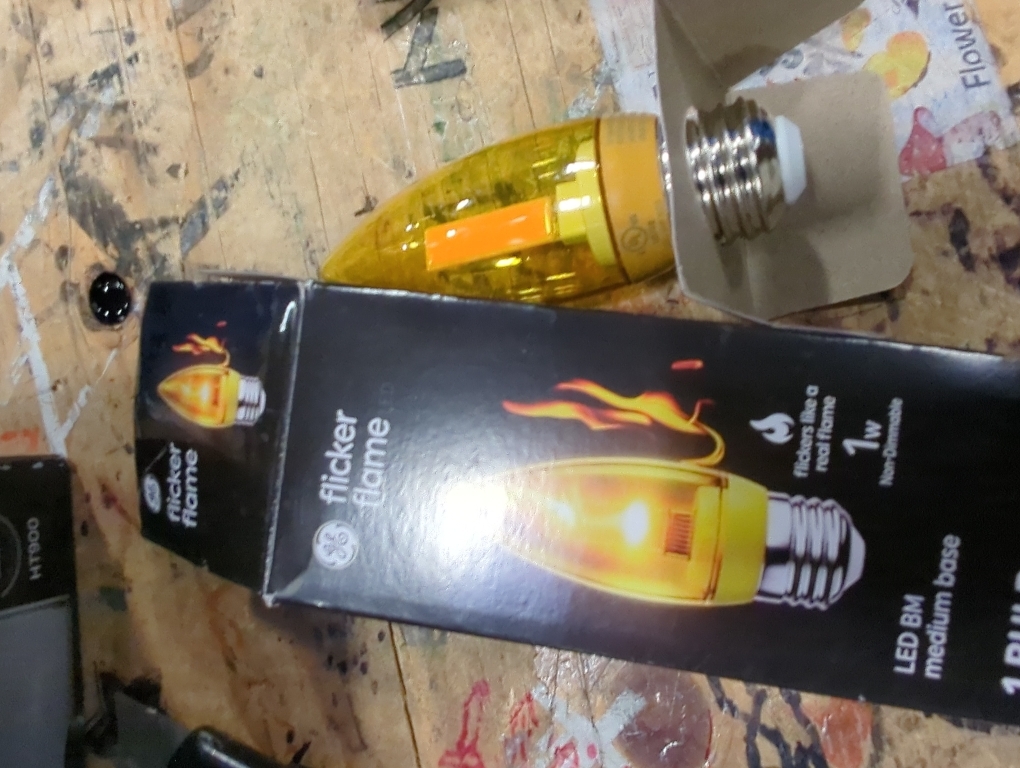 GE Lighting 93130689 LED Bullet Shape Light Bulb, Flicker Flame, Candelabra Base, 1 Watt - Quantity 1