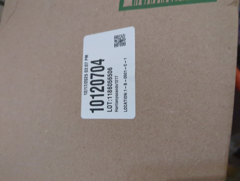 LEVEL8 Hard Shell Carry on Luggage Airline Approved, Carry-on Suitcases with Wheels, Lightweight Luminous Textured Hardside Travel Bag with Tsa Lock, 20 Inch, Black