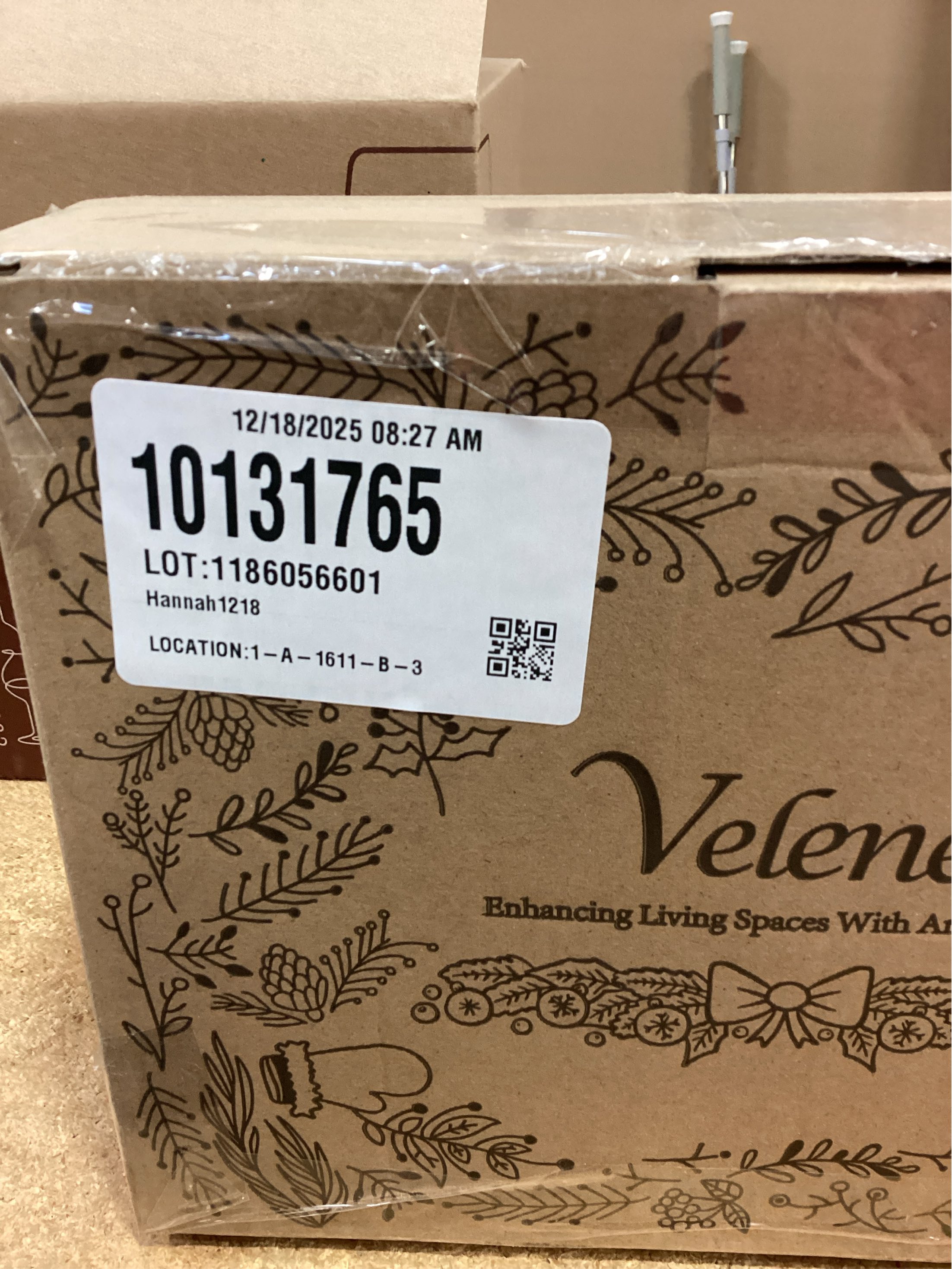 Velener Artificial Christmas Flowers for Outdoor-3 Pcs Faux Pine Branches with Red Berries & Pinecones, Fake Christmas Greenery Stems with Burlap Bag Vase, Winter Norfolk Pine Branches for Indoor