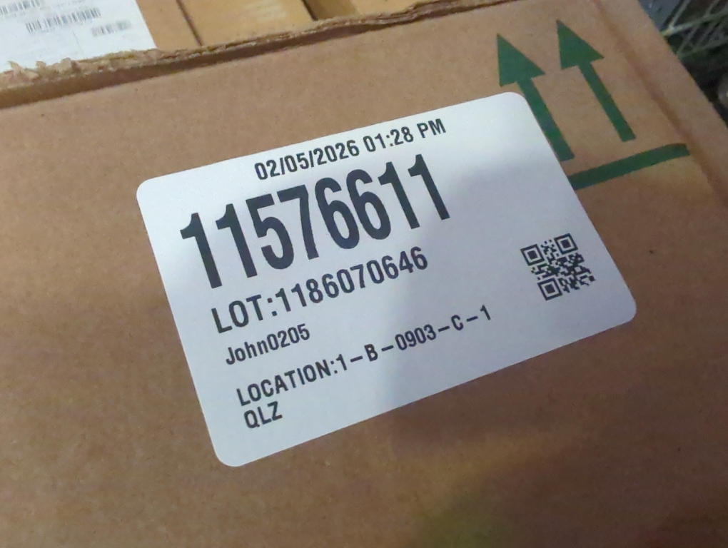 Size medium Color White hotel pillow