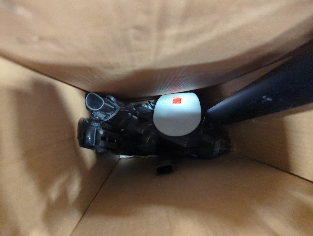 Shark Cordless Pet Plus Vacuum with HEPA Filter, Powerful Suction, Lightweight, 40min Runtime, Anti-Allergen Complete Seal, PowerFins, Self-Cleaning Brushroll, for Carpets & Hardfloors, Blue, IZ361H