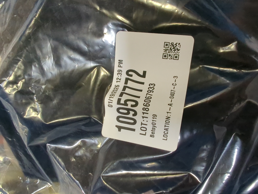 SIZE S...Yaflonjaa Women's Velvet Suit 2-Piece Set Work Festive Activities Lady Tuxedos for Formal Prom Jacket Pants