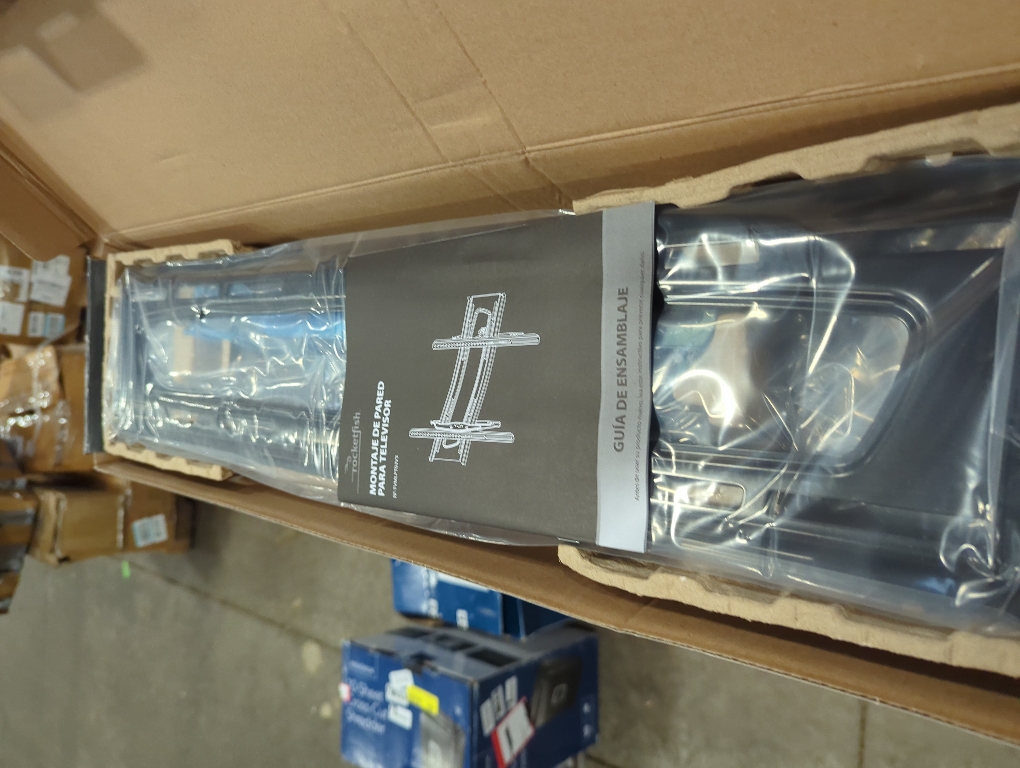 Rocketfish Tilting TV Wall Mount for 32–75 TVs - Wall Mount Bracket for TV - Full Motion Mount with Fingertip Tilt Technology - Mounting Bracket for Home Entertainment - Black