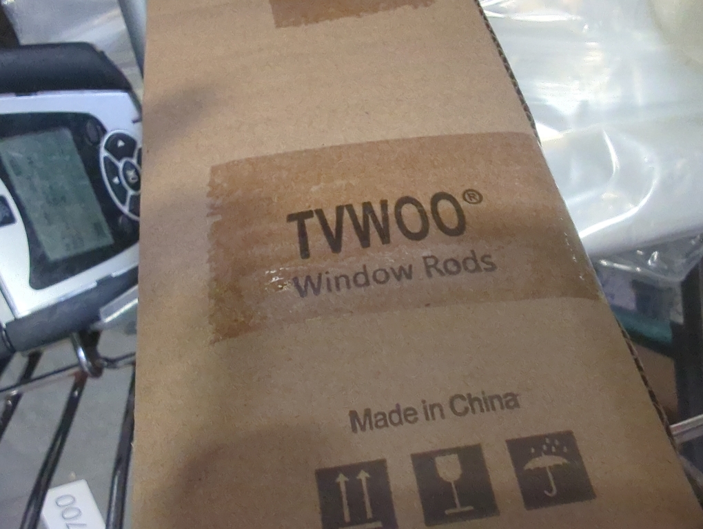 Size 18-69 Color White Decorative Farmhouse Curtain Rod:18-60Adjustable Heavy Duty Single Window Curtain Rod for Bedroom Living Room,Antique White Boho Rustic Drapery Rods with Vintage Twist Finial Easy Install