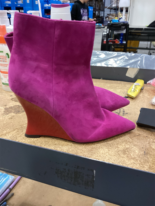 Tory Burch size 5 women USA