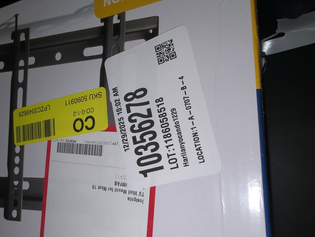 Insignia™ - Fixed TV Wall Mount for Most 19 - 43 TVs - Black