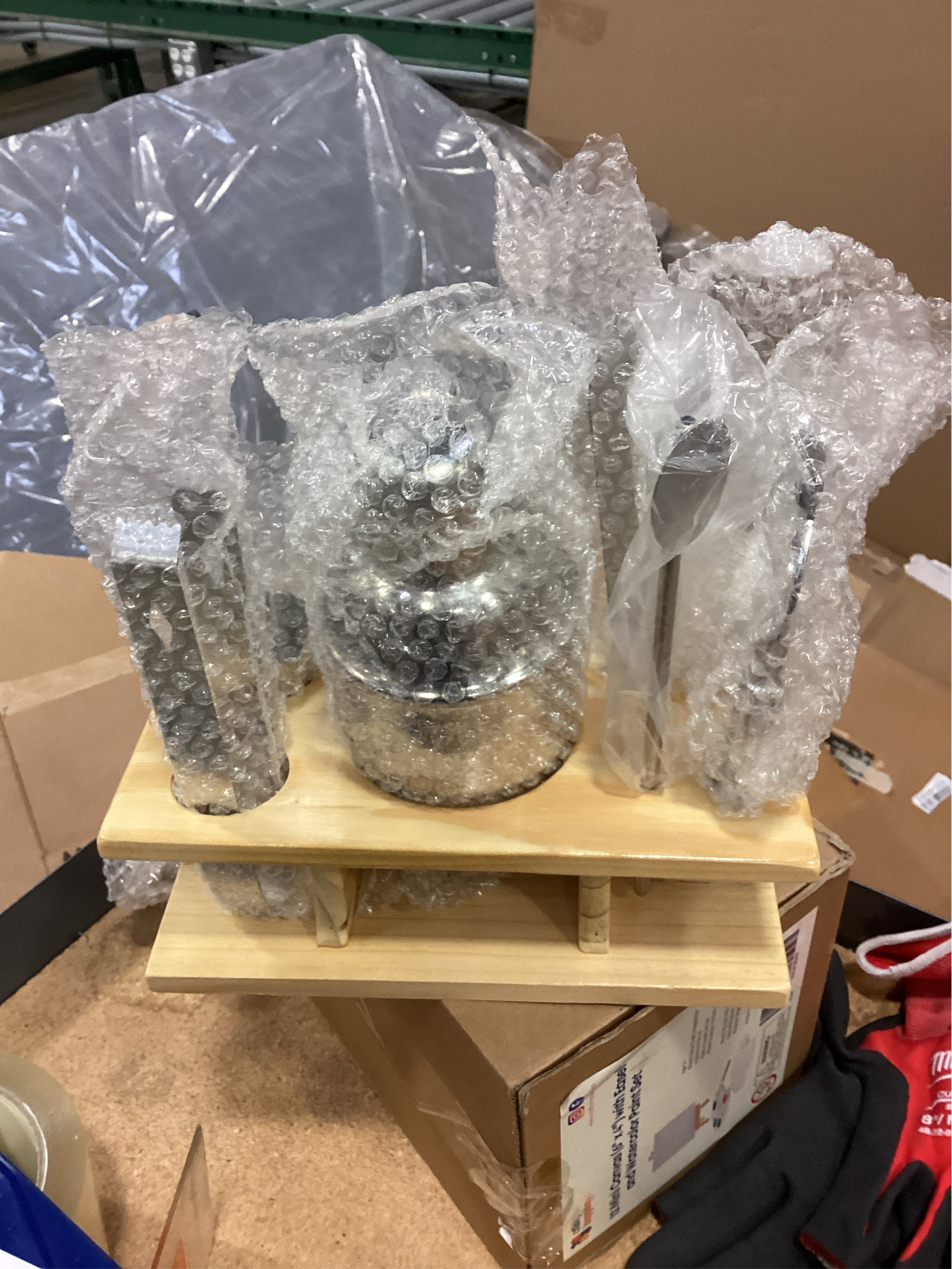 Cocktail Shaker Set, Mixology Bartender Kit 10-Piece Bar Tools Set with Stylish Bamboo Stand, Bar kit: Martini Shaker Muddler Jigger with All Essential Accessory Tools Gifts for Men Dad