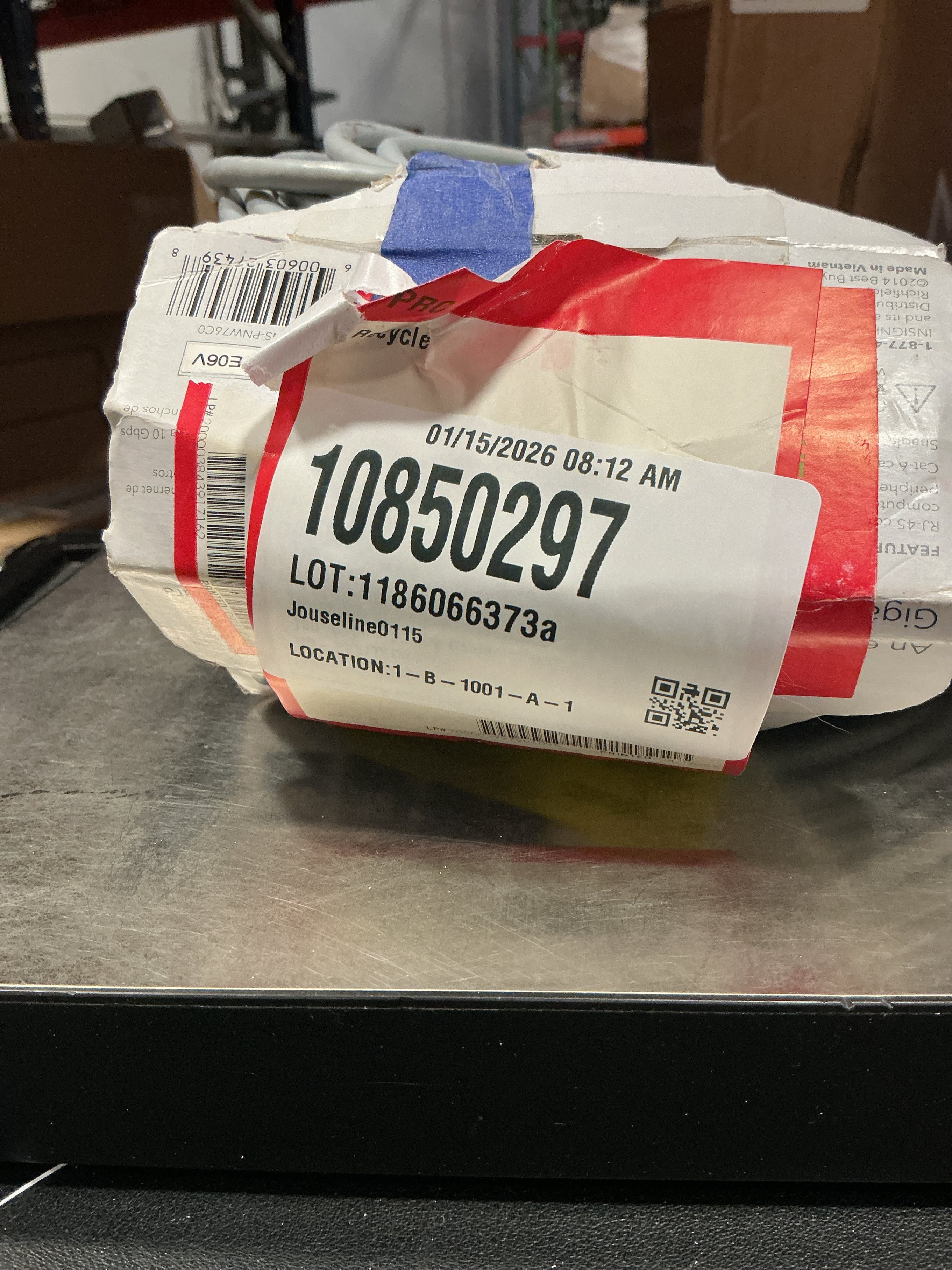 Insignia™ - 100' Cat-6 Ethernet Cable - Gray