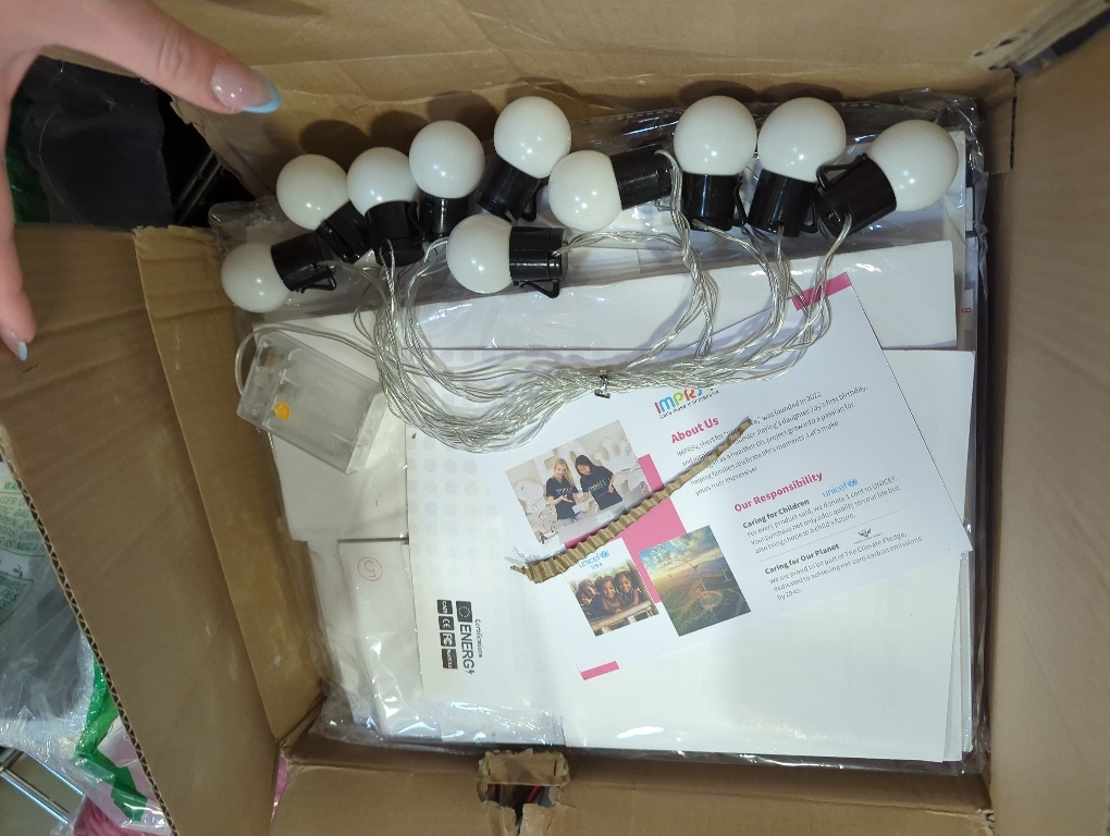 JoyBox Design 12 LED Light Bulbs - Battery Operated G40 String Lighting for Marquee Letters Numbers - Indoor & Outdoor Kids Party and Christmas Decor - Bedroom Decorative Waterproof Warm Lights