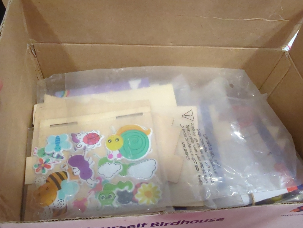 Set of 15 Birdhouse Kit - 15 Unfinished Wood Bird Houses for Children to Paint - Wood Craft Project Kits for Kids - Wooden Arts & Craft for Girls & Boys