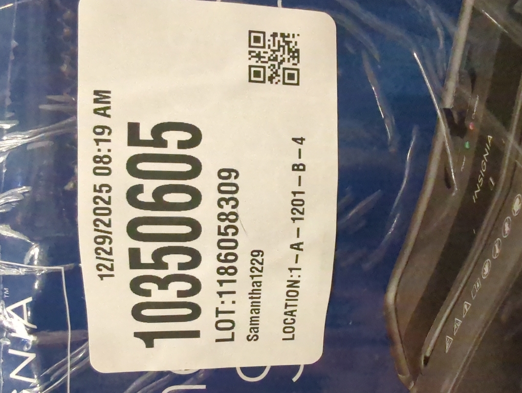 Insignia™ - 6-Sheet Crosscut Shredder - Black