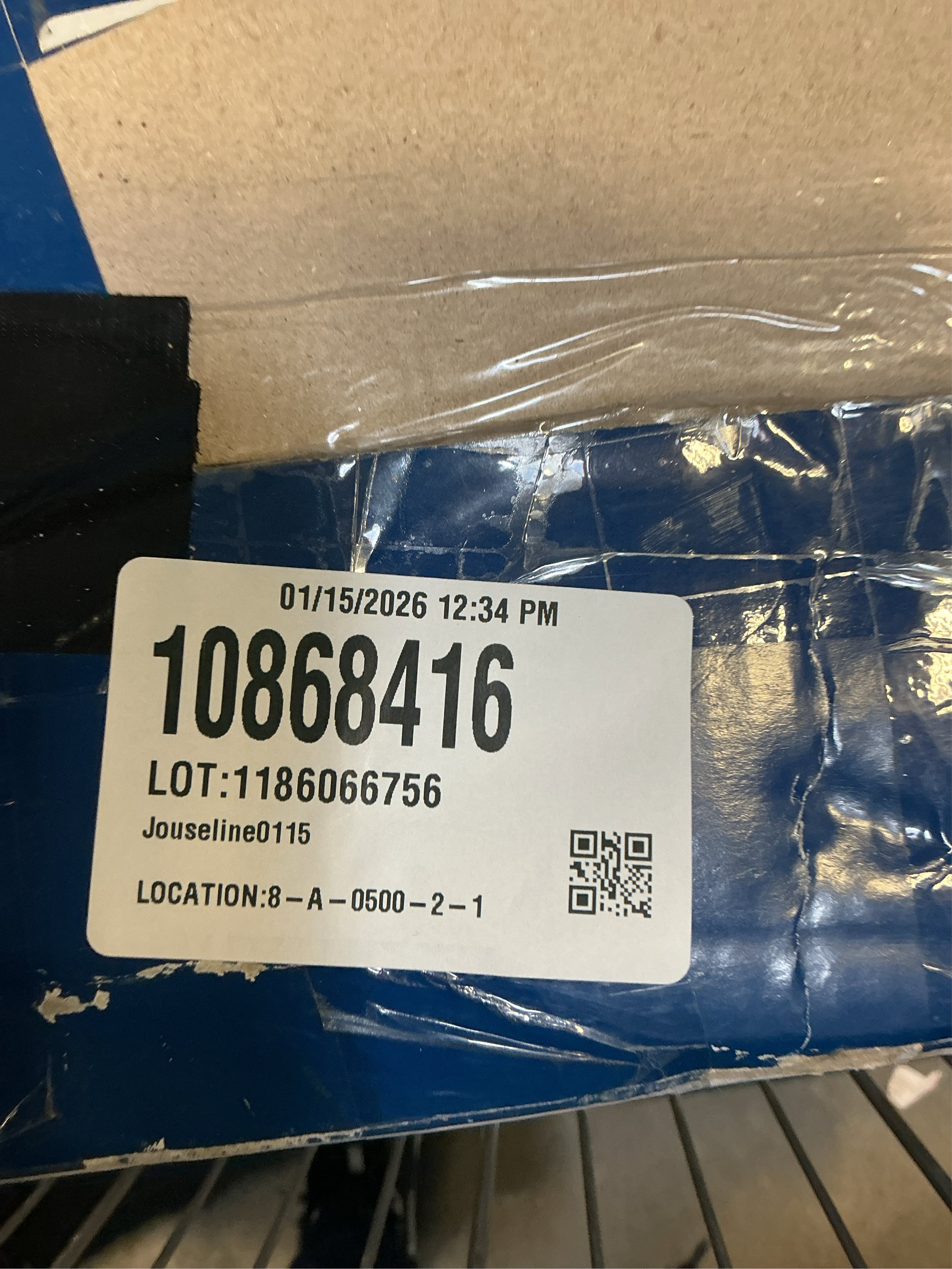 Insignia™ - 6-Sheet Crosscut Shredder - Black