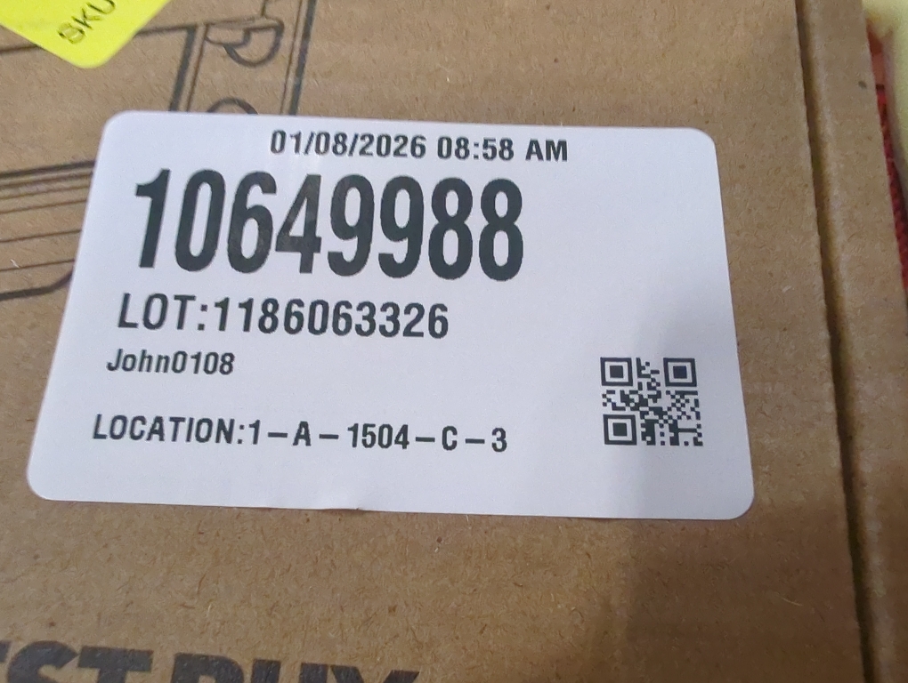 Best Buy Essentials Full Motion TV Wall Mount with Mounting Hardware Included, (New)