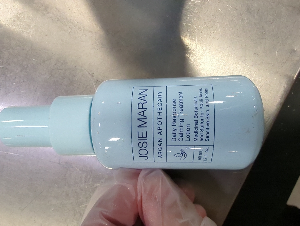 Josie Maran Argan Apothecary Daily Response Moisturizing Lotion - 2-in-1 Redness Reducing Skin Care & Spot Treatment with 3% OTC Sulfur & Tea Tree Oil - Face Lotion for Oily Skin (1.7 fl oz / 50 ml)