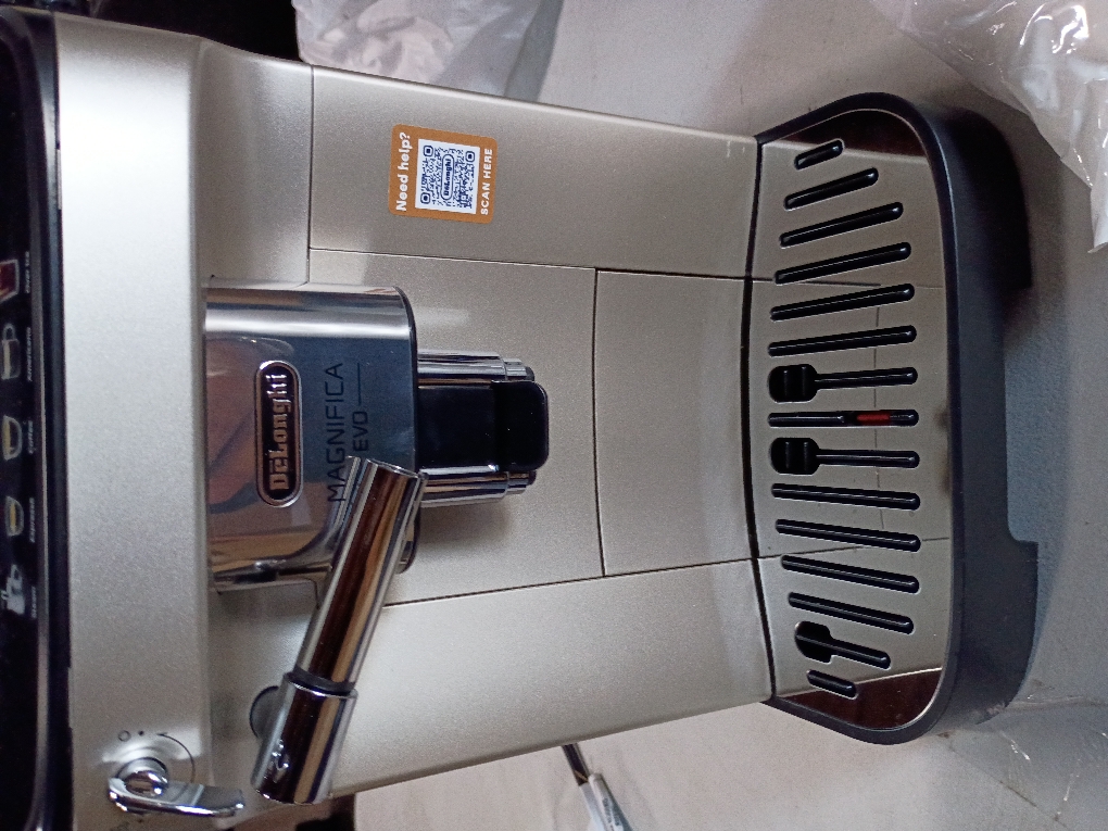 De'Longhi Magnifica Evo Automatic Espresso & Coffee Machine with Auto Milk Frother, Built-in Grinder & Auto-Clean Function - For Latte, Cappuccino, Americano, Iced Coffee, ECAM29084SB , Silver