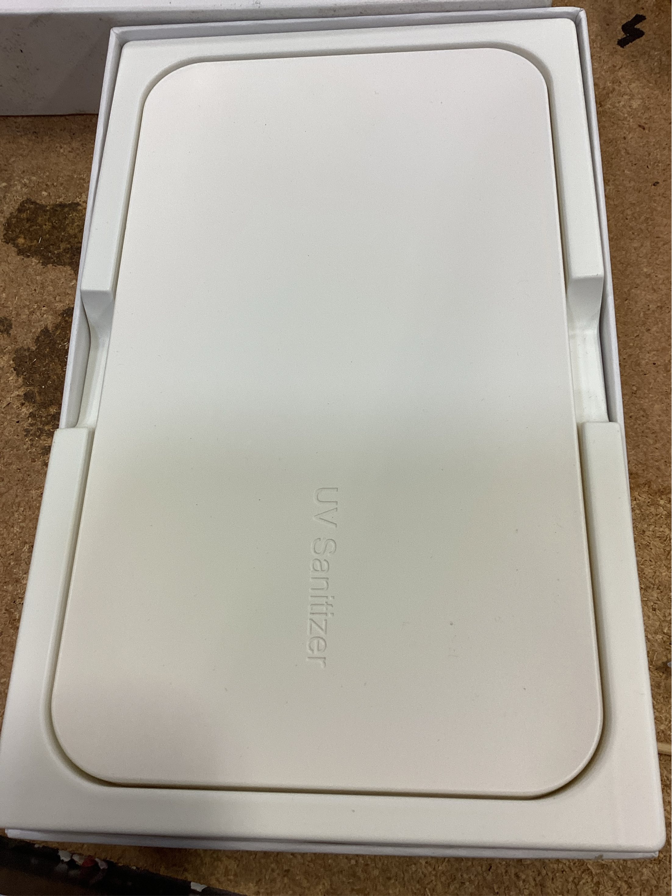 Samsung Electronics Qi Wireless Charger UV Sanitizer GP-TOU020SACWU - White