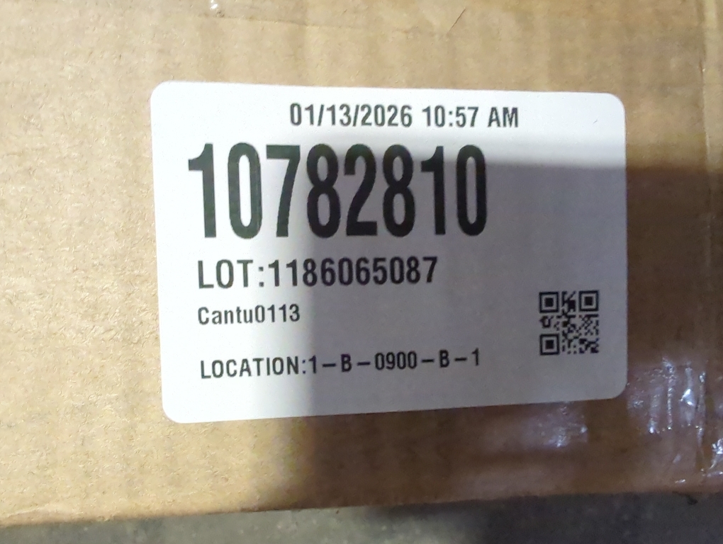 VEVOR Cargo Bar, Ratcheting Cargo Bar Adjustable from 40 to 73, Heavy-Duty Steel Cargos Stabilizer with Storage Net & Non-Slip Foot Pads, Telescoping Load Lock Bars Stop Sliding for SUVs, Sedans