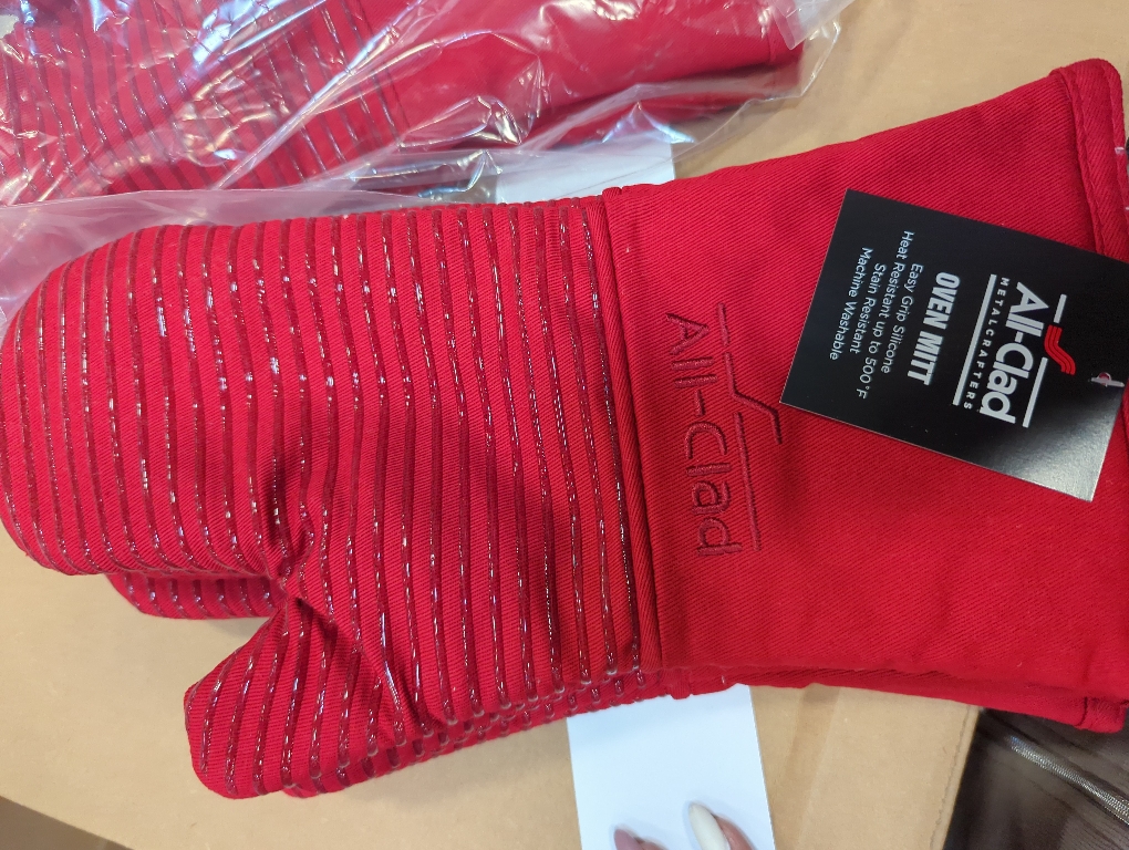 All-Clad Silicone Oven Mitt, 1-Pack, chili