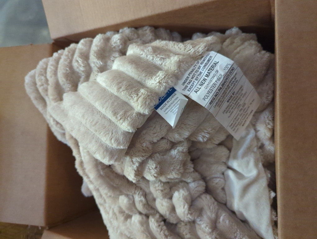 BEDELITE Large Fleece Throw Blanket for Couch  Soft & Warm Fluffy Beige Blanket, Decorative and Giftable Striped Blankets for Women, Men,