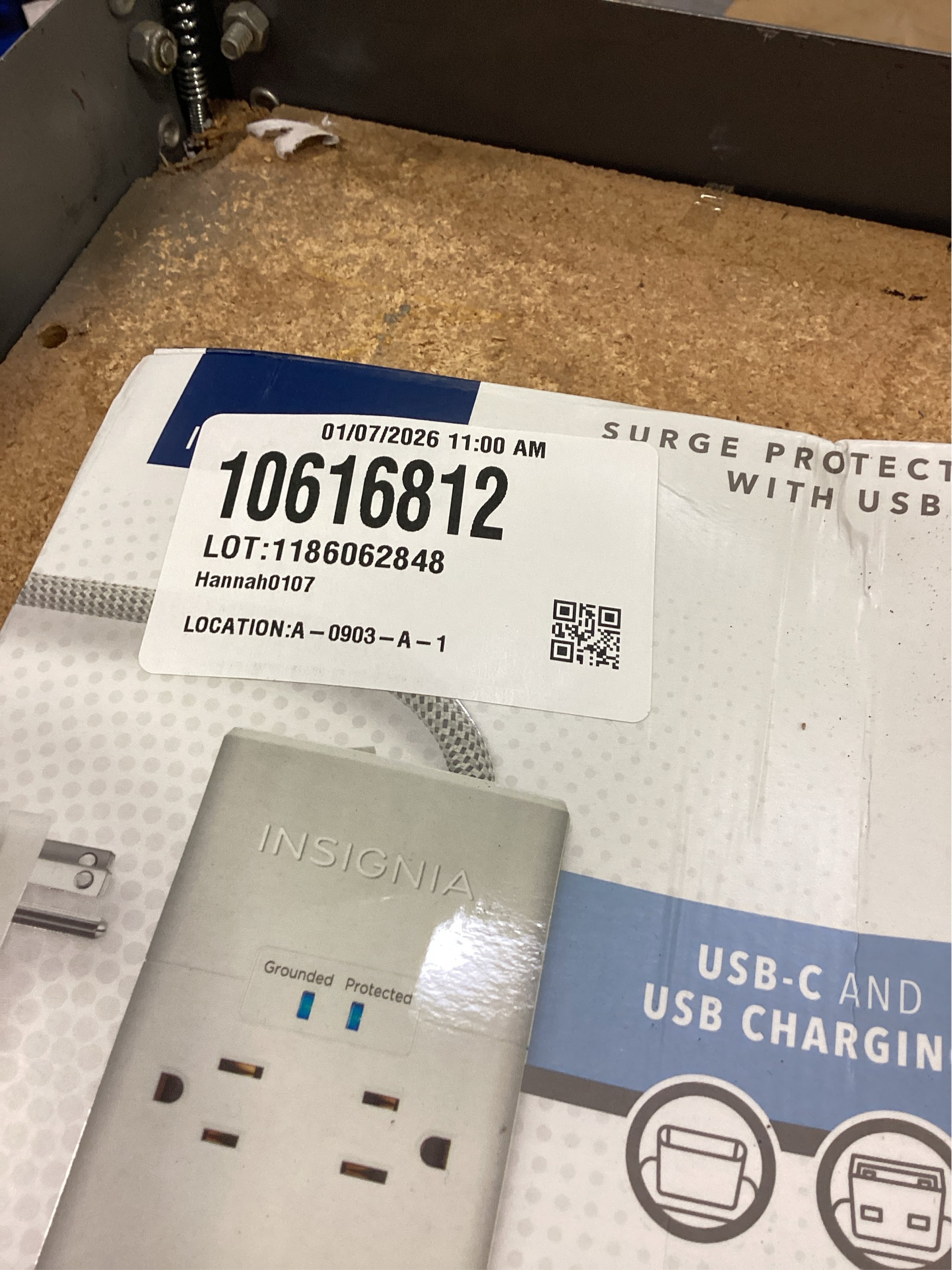 4-Outlet3-USB Surge Protector Strip - White