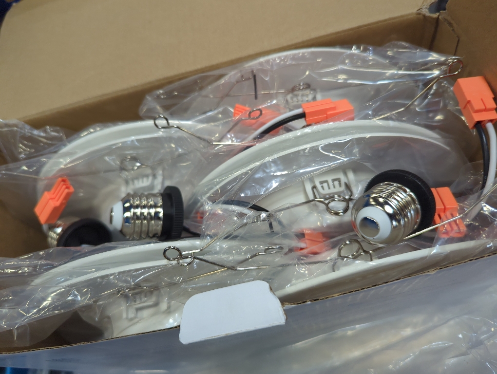 ANWIO Recessed Lighting 6 Inch, 5CCT Flat Retrofit LED Recessed Lights Can Needs, 2700/3000/4000/5000/6000K Selectable Can Lights 10W(120W Equivalent) CRI 80  Dimmable E26 Base IC Rated & ETL 8 Pack