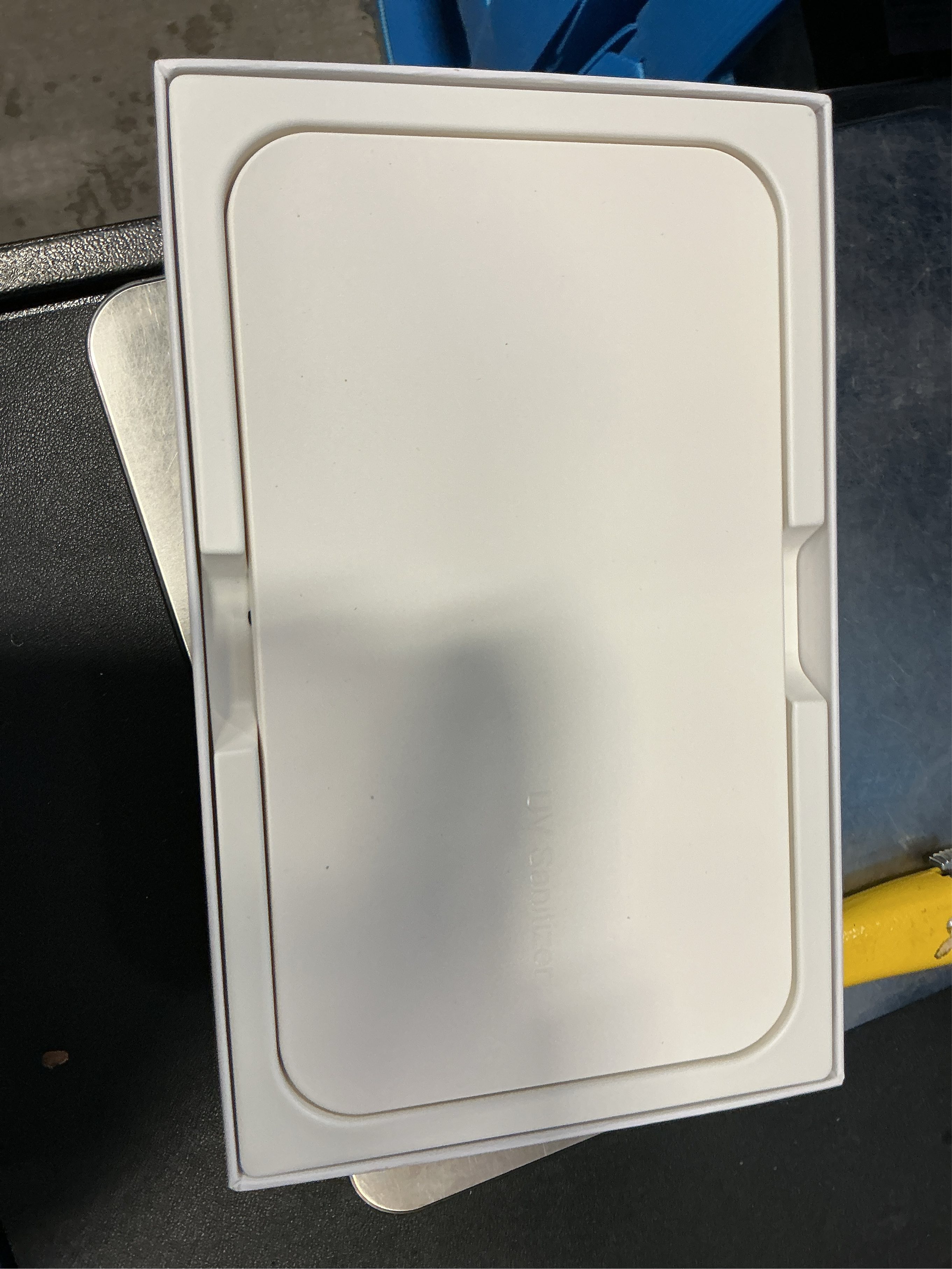 Samsung Electronics Qi Wireless Charger UV Sanitizer GP-TOU020SACWU - White