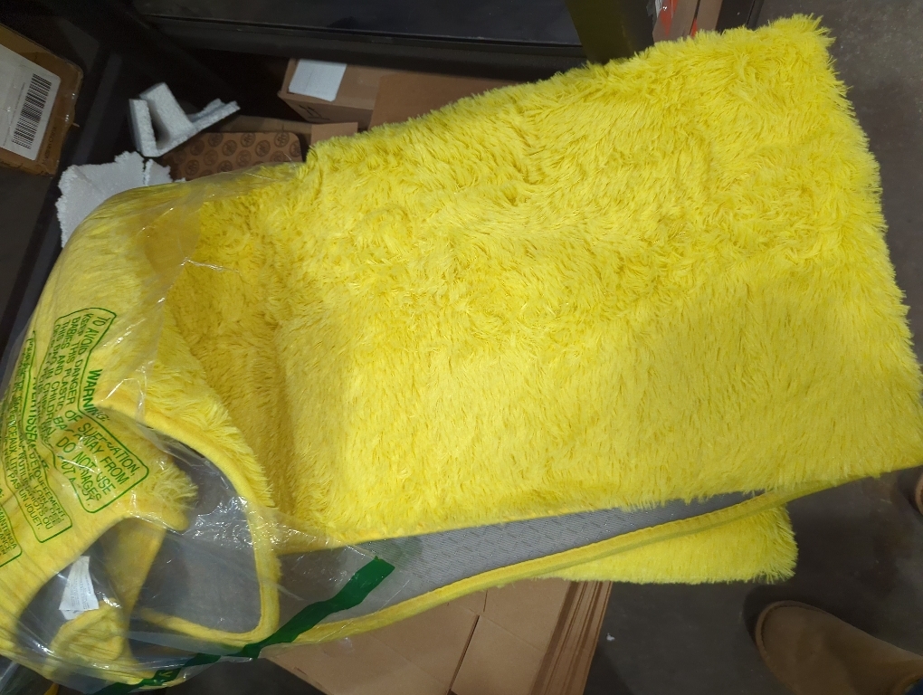 Amearea Premium Soft Fluffy Rug 4x5.3 Feet, Fuzzy Area Rugs for Bedroom, Shag Carpet for Living Room Nursery Kids Room Decor, Comfortable Indoor Furry Dorm Carpets, Yellow