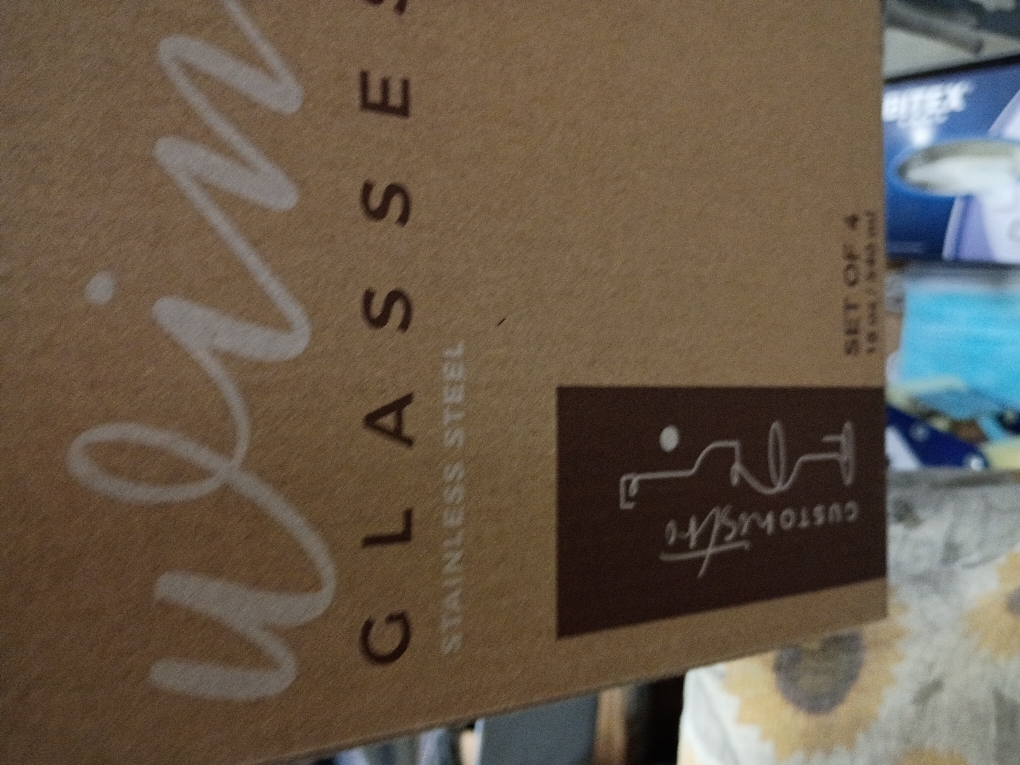 Gusto Nostro Stainless Steel Wine Glass - 18 oz Unbreakable Gold Wine Glasses for Travel, Camping and Pool - Fancy, Unique and Cute Portable Metal Wine Glass for Outdoor Events, Picnics (Set of 4)