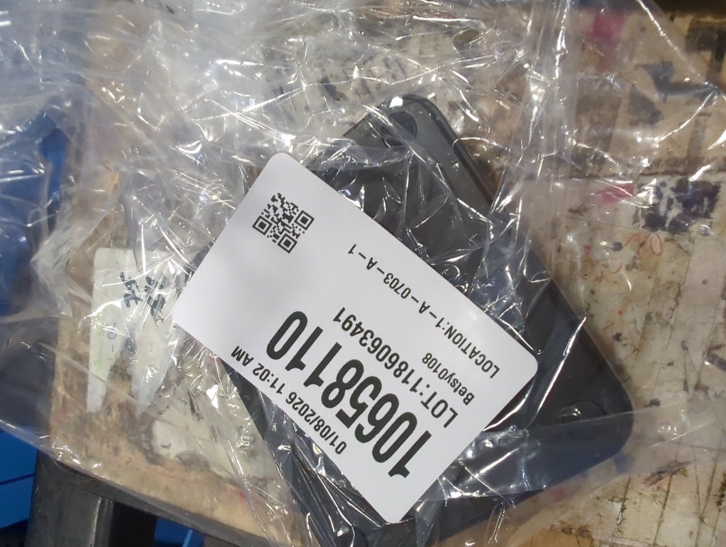 Rocketfish 2-Output HDMI Splitter with 4K at 60Hz and HDR Pass-Through - Dual HDMI Splitter with Easy Setup - HDMI Splitter Output Supports 2 HDMI Displays - Splitter with 4k & HDR Compatibility