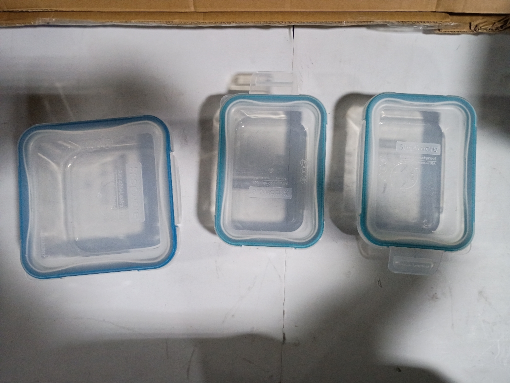 Snapware Pyrex 3 -piece Glass Food Storage Set
