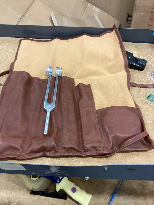 Tuning Forks for Healing Set – Weighted Chakra Tuning Fork Set 128Hz 136.1Hz 256Hz 512Hz with Sound Therapy Activator and Pouch Solfeggio Kit for Healing Therapy Meditation