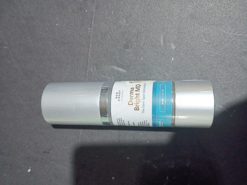 Sun Coast Sciences Derma Bright MD - Dark Spot Diminisher with Vitamin C & Hyaluronic Acid - Brightening Face Serum for Uneven Skin Tone and Age Spots - 1 Fl Oz (Pack of 1)
