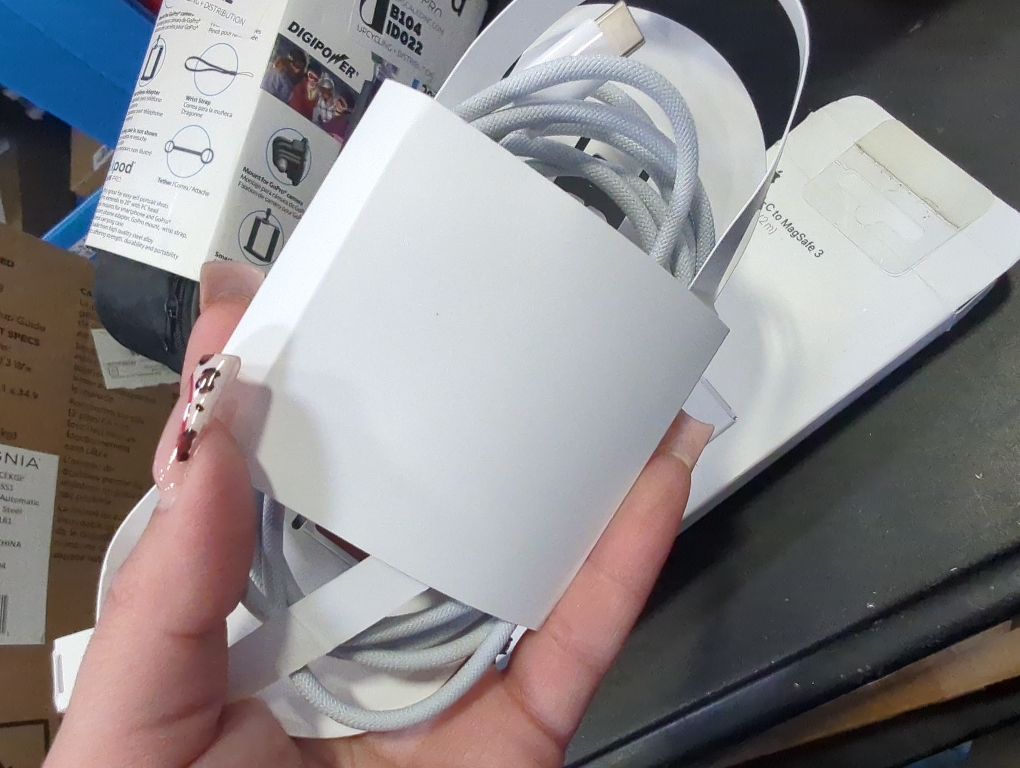 Apple USB-C to MagSafe 3 Cable (2m)