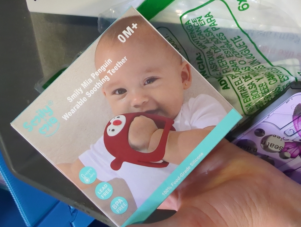 Smily Mia Penguin Teethers, Silicone TeethingToys for Babies 0-6Months, Baby Teethers for 3-6Months, Hand Teether for Infants, Teething/Teether Pacifiers for Infants, Light red ♥️