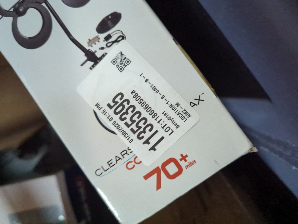 70 Mile Multi-Directional UHF, VHF, HDTV Indoor/Outdoor Antenna