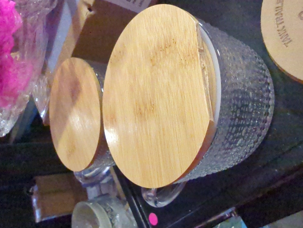 4pcs Set Vintage Coffee Mugs gifts for women, Overnight Oats Containers with Bamboo Lids ( No Spoons ) - 14oz Clear Embossed Glass Cups, Cute Coffee Bar Accessories, Iced Coffee Glasses