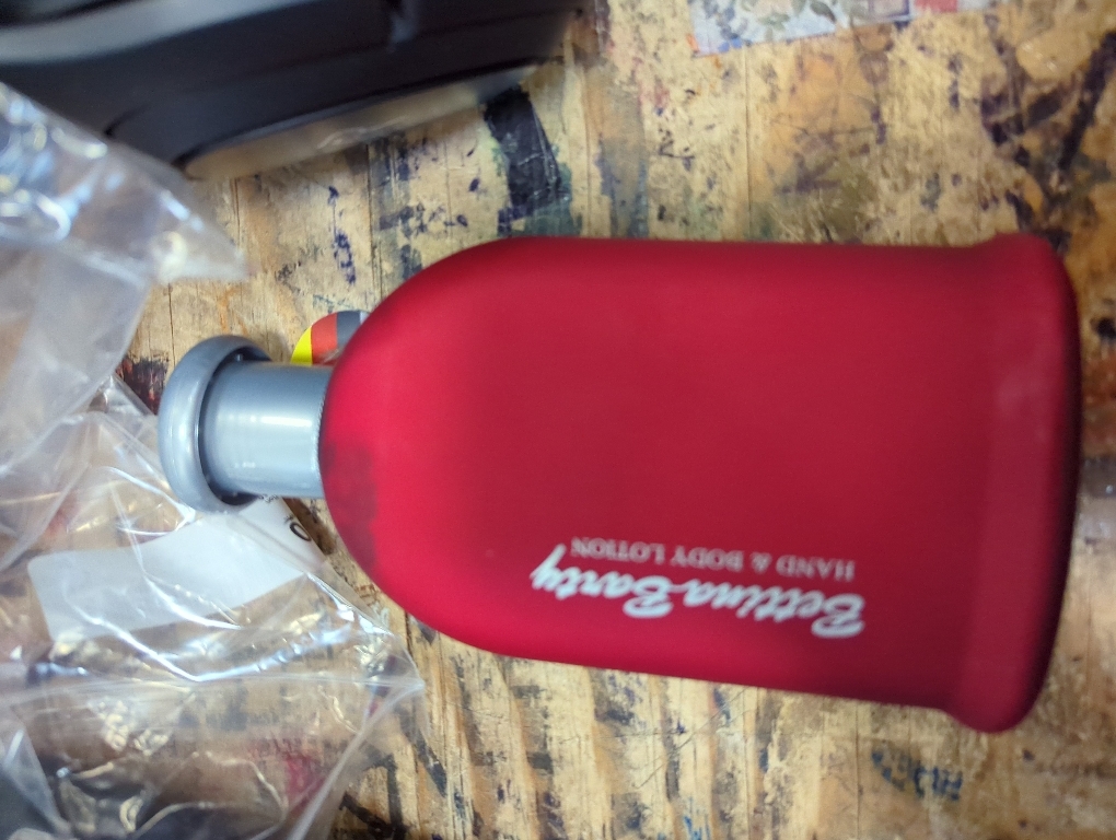 Bettina Barty Red Line Hand & Body Lotion, 17 fluid ounces. (Pack of 2,