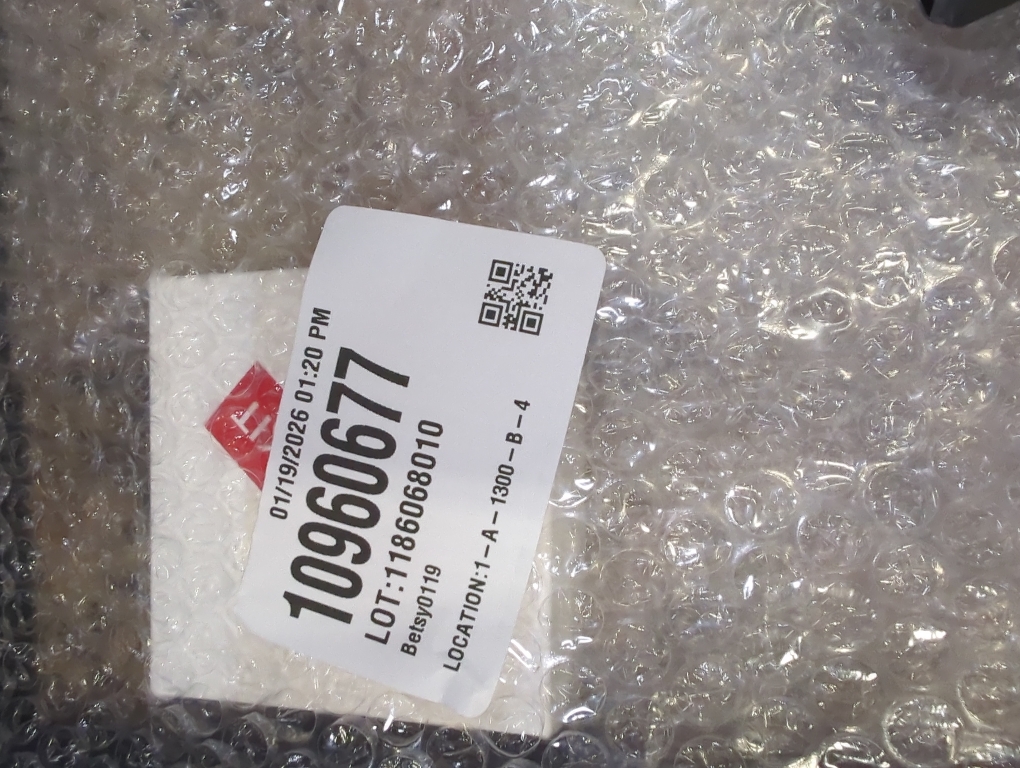 BGHIFEE Canvas Floater Frames for Canvas Art 0.8inch Depth Frames for Canvas Painting Floating Frame Plastic Floater Frame for Canvas Prints (Black, 8 x 10 inch)