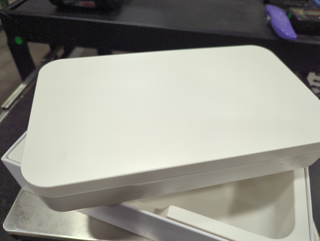 Samsung Electronics Qi Wireless Charger and UV Sanitizer - US Version