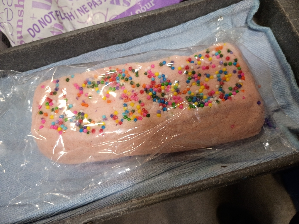 Farmhouse Fudge – Birthday Cake Fudge, 8 oz – Rich & Creamy Fudge with Birthday Cake Flavor and Colorful Sprinkles, Gourmet Candy Gift