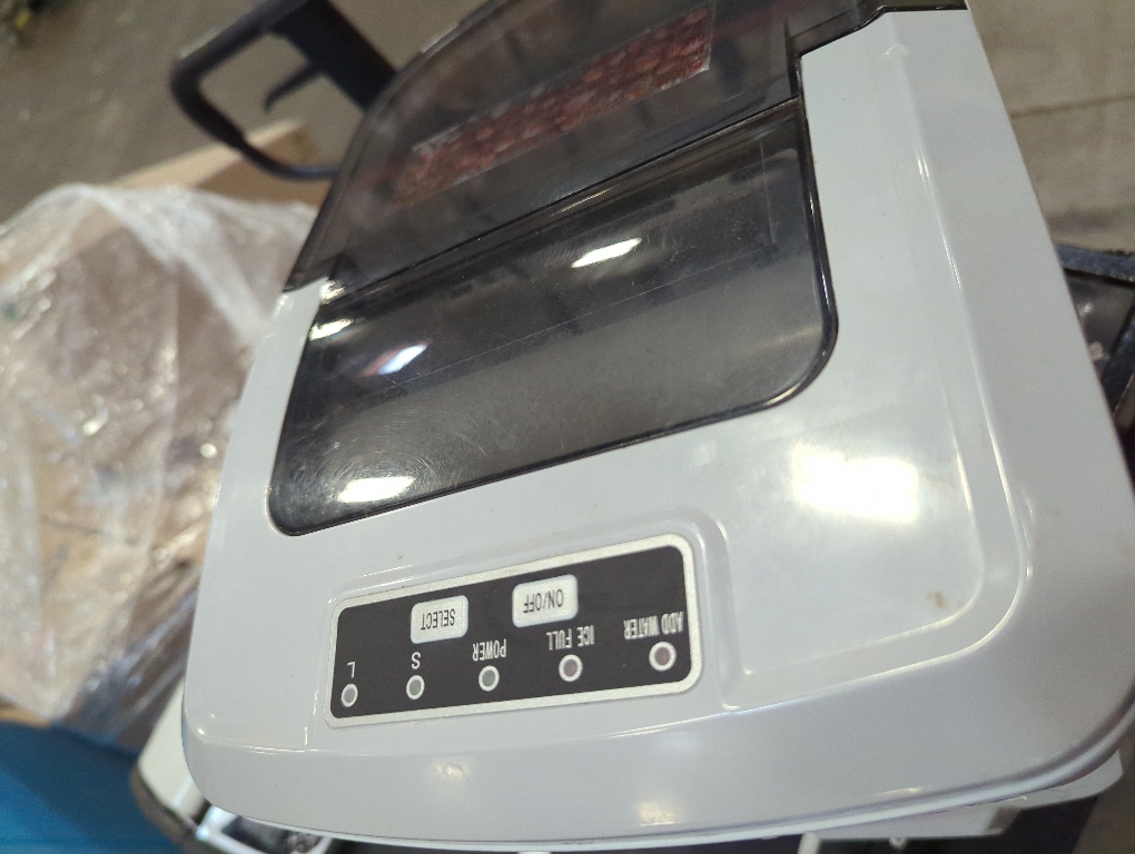 Frigidaire EFIC118-SILVER-KL Ice Maker Machine, Compact Countertop, Silver