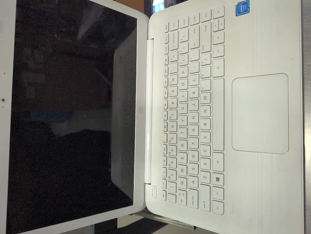 HP Stream - 14-ax022nr With Charger