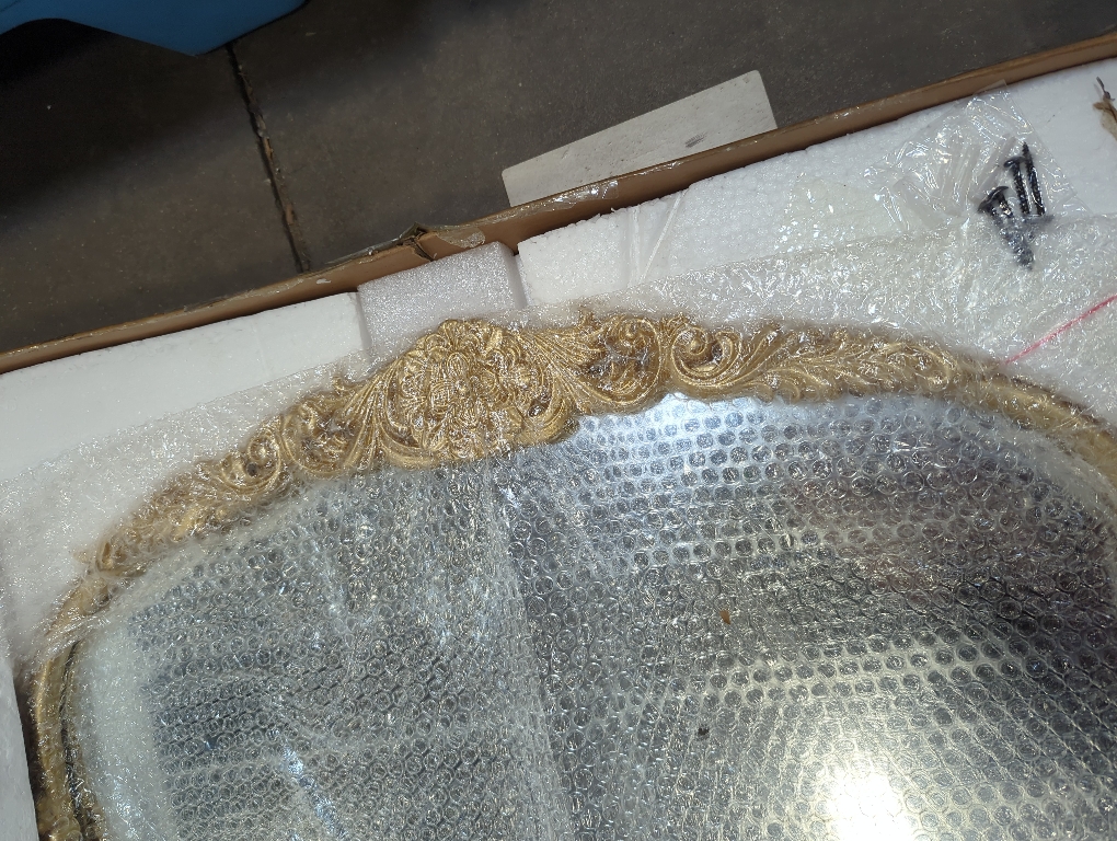 WAMIRRO Arched Gold Mirror,Gold Traditional Vintage Ornate Baroque Mirror,Antique Brass Mirrors,Wall Mounted Mirrors for Entryway/Fireplace/Living Room/Hallway/Bathroom.24“X36”Gold