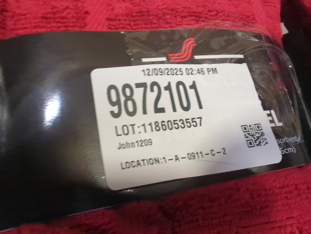 Size 17x 30 Color red All-Clad Solid Kitchen Towel: Highly Absorbent, Super Soft Long Lasting - 100% Cotton, 17x30 Tea Towel for Cleaning & Drying Dishes, Pans, Glassware, or Countertops, , Chili