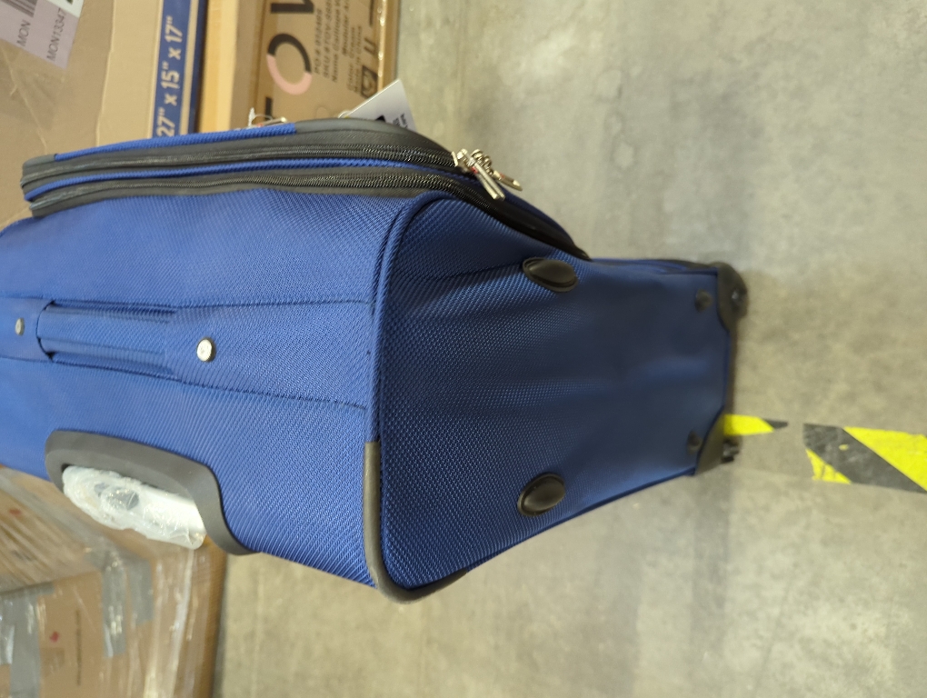 SwissGear Sion Softside Expandable Luggage, Blue, Checked-Large 29-Inch