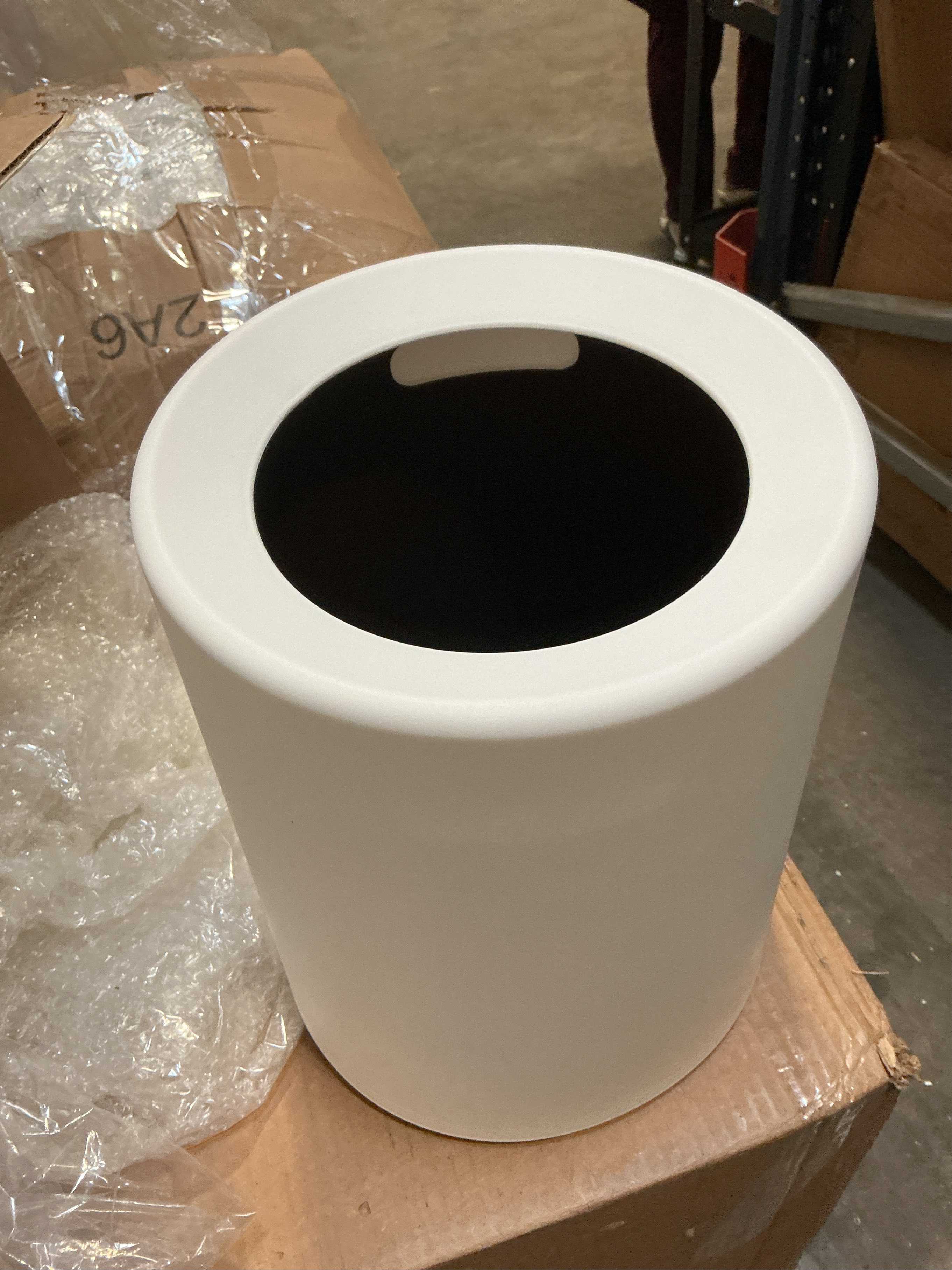 Modern Round Waste Basket - 3.2Gal/12L Open Top Trash Bin - White Garbage Can with Removable Plastic Bin - Keeps Liner Bag Hidden - Bathroom Garbage Can or Trash Can for Kitchen - Minimalist Office